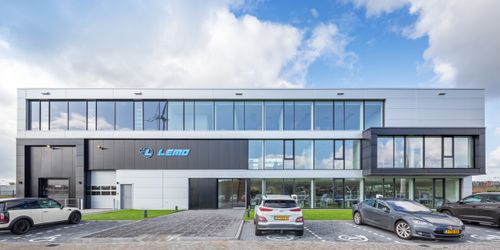 exterieur kantoor en bedrijfshal LEMO Haarlem ontwerp Heembouw Architecten
