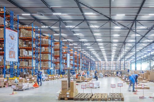 Modern distributiecentrum voor warehousing en/of e-commerce